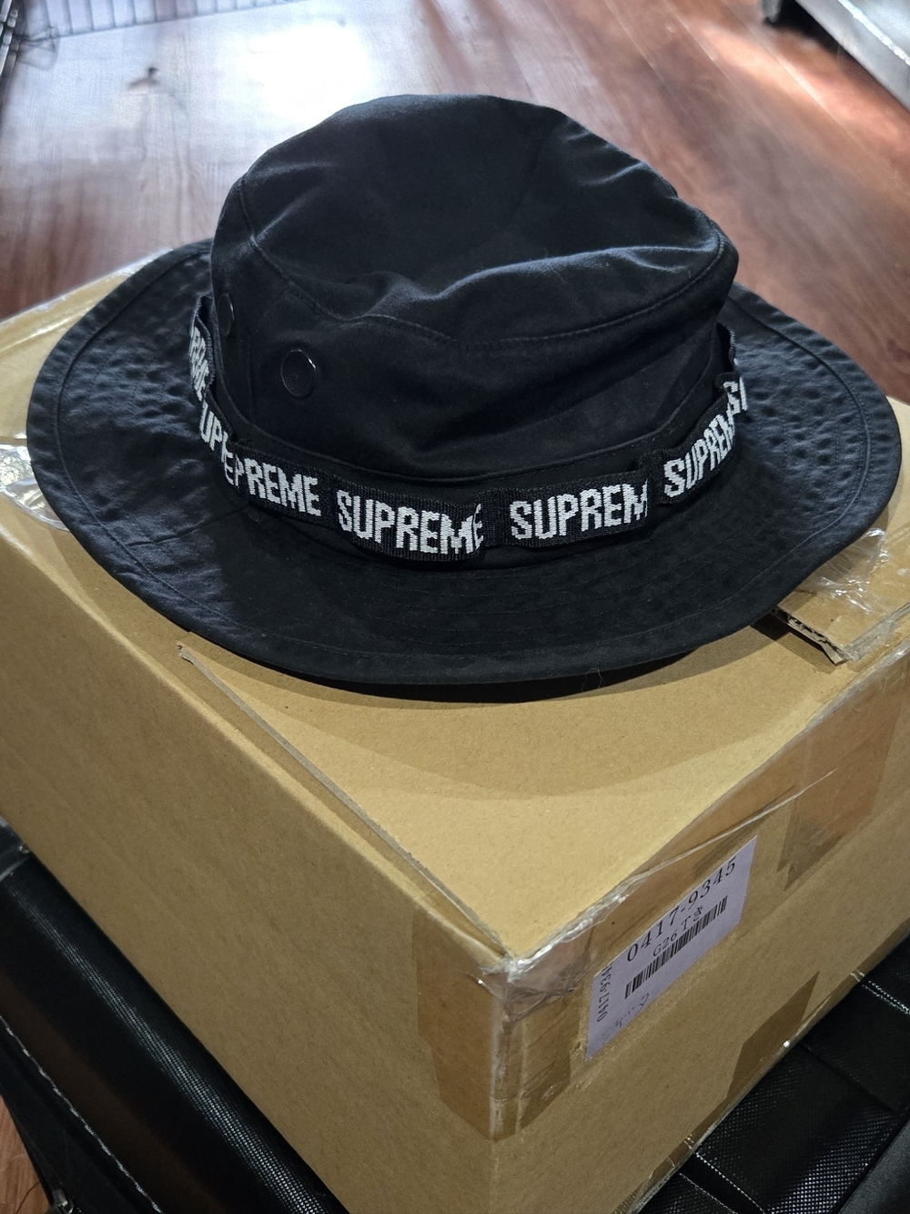 Supreme Black Logo Trim Bucket Hat